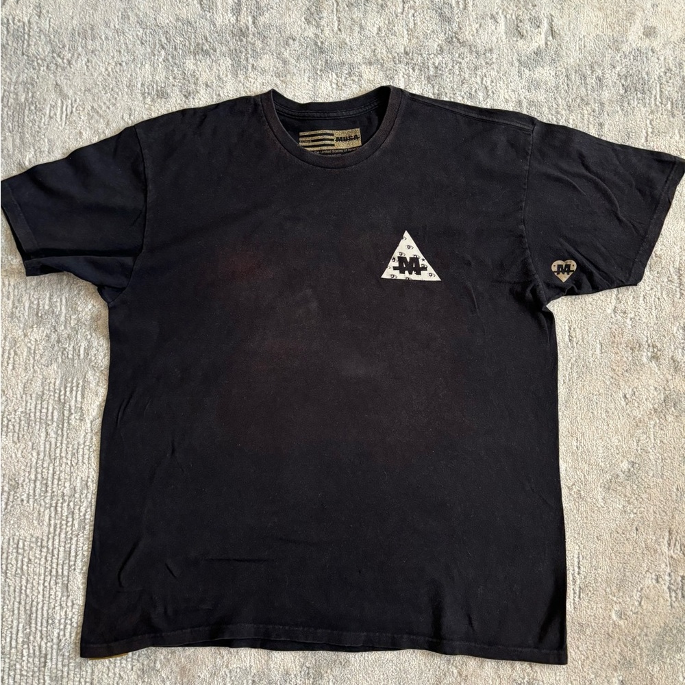 Men’s MUSA  lack T-Shirt Size XL